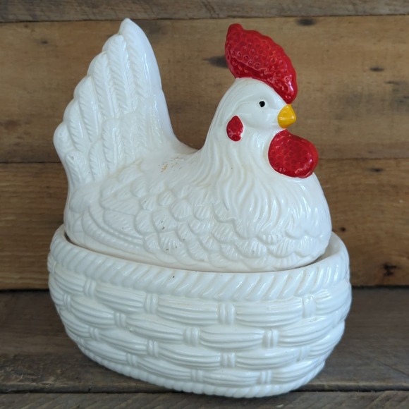 Vintage White Ceramic Hen on a Nest - Picture 3 of 11